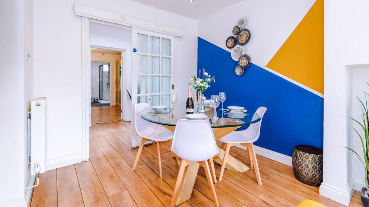 Newhall Road - 4 Bedroom Chester Home - Parking Wervin Ngoại thất bức ảnh