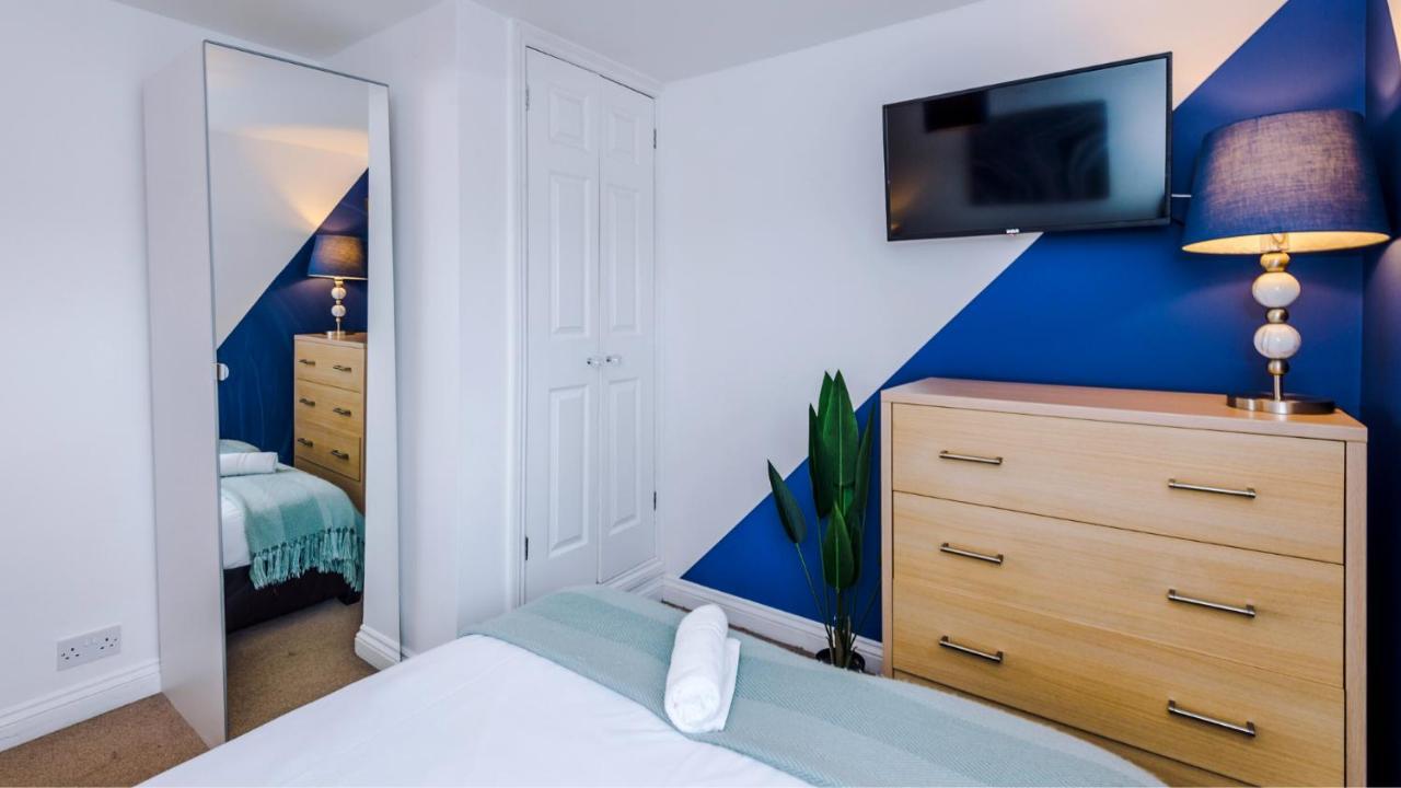 Newhall Road - 4 Bedroom Chester Home - Parking Wervin Ngoại thất bức ảnh