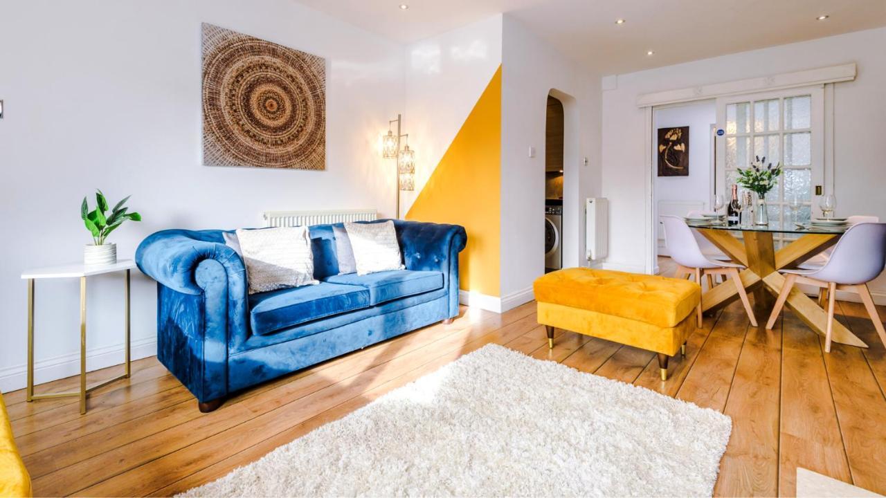 Newhall Road - 4 Bedroom Chester Home - Parking Wervin Ngoại thất bức ảnh